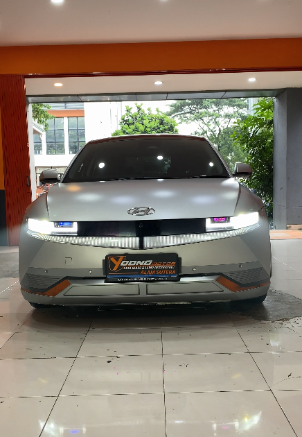 Hyundai Ioniq 5 Upgrade Projector