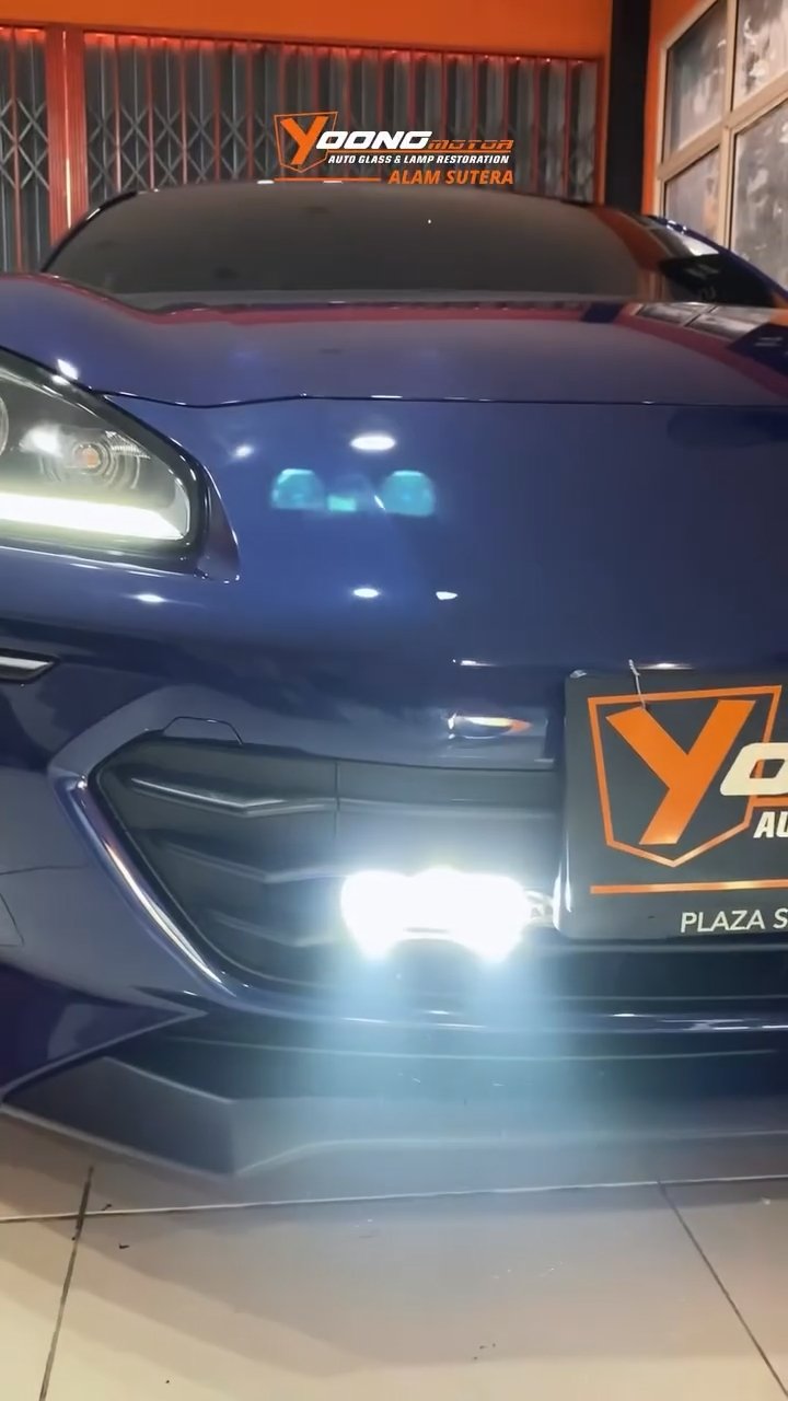 Mobil Kencang, Lampu Terang