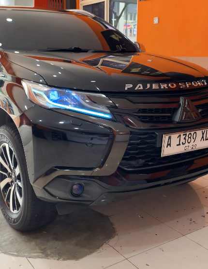 Pajero Matrix + Projector