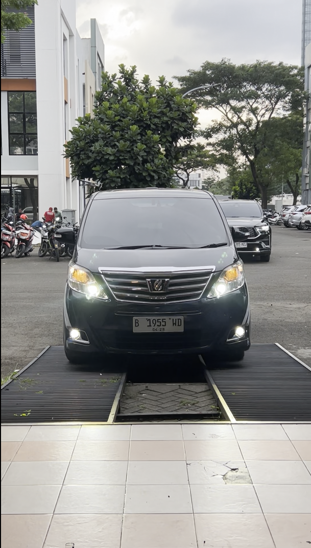 Alphard Projector dan FL