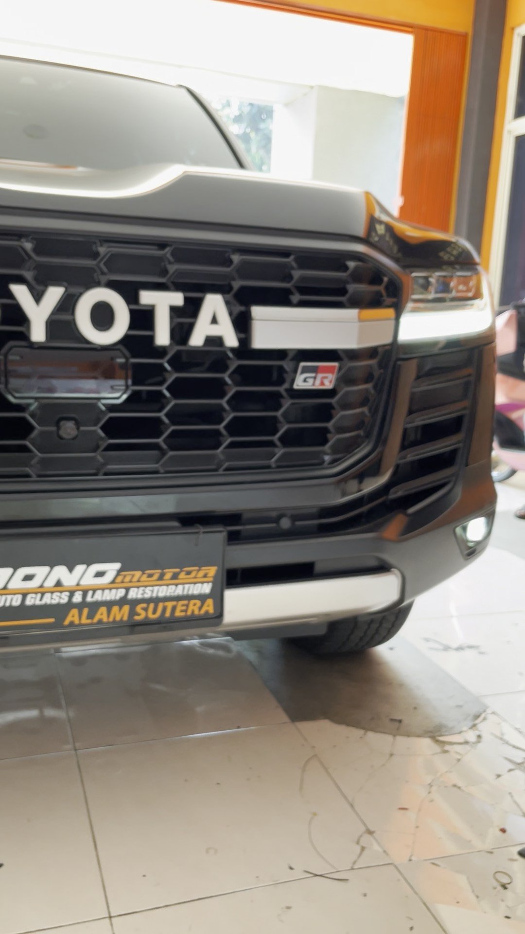 Land Cruiser Pencahayaan Gahar, Tampil Berwibawa