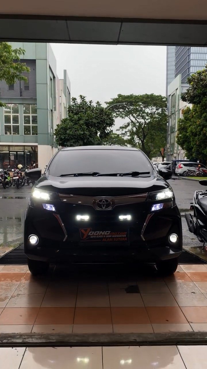Grand New Veloz dengan Tambahan Mini Projie