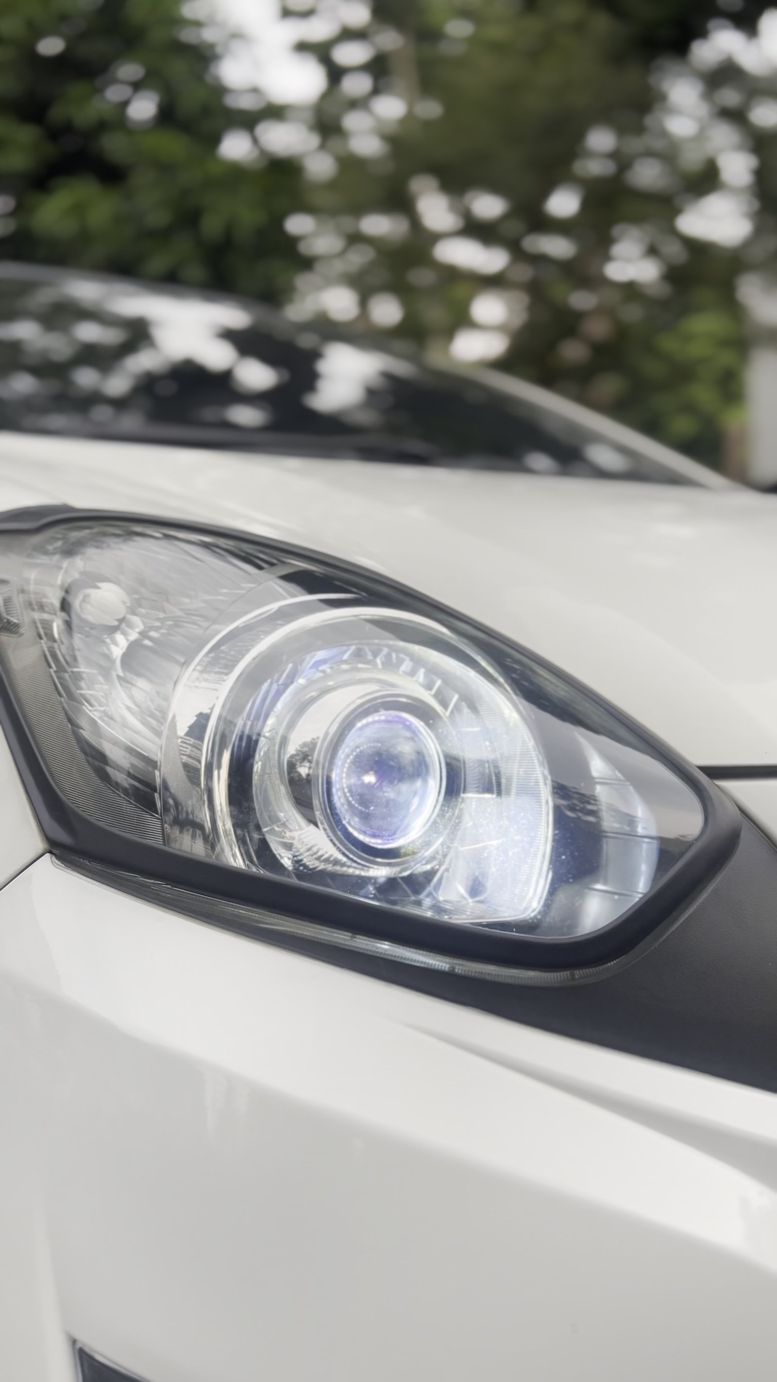 Tampil Manis, Sinar Sadis